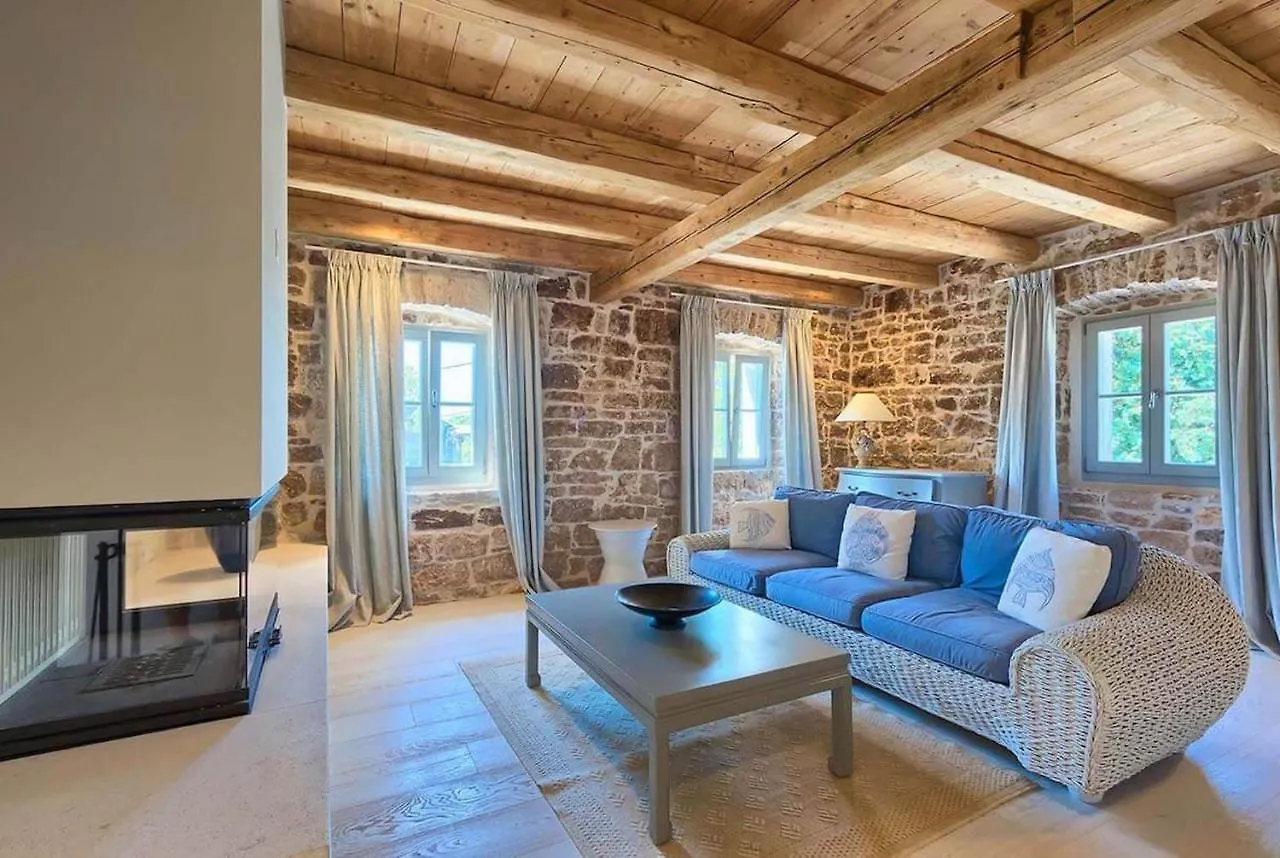 Family Villa Charlotta With Pool In Visnjan Radovani