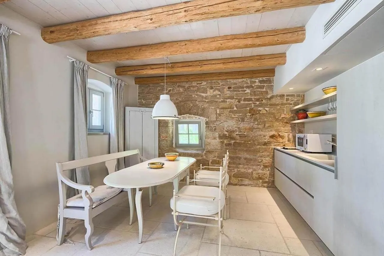 Family Villa Charlotta With Pool In Visnjan Radovani